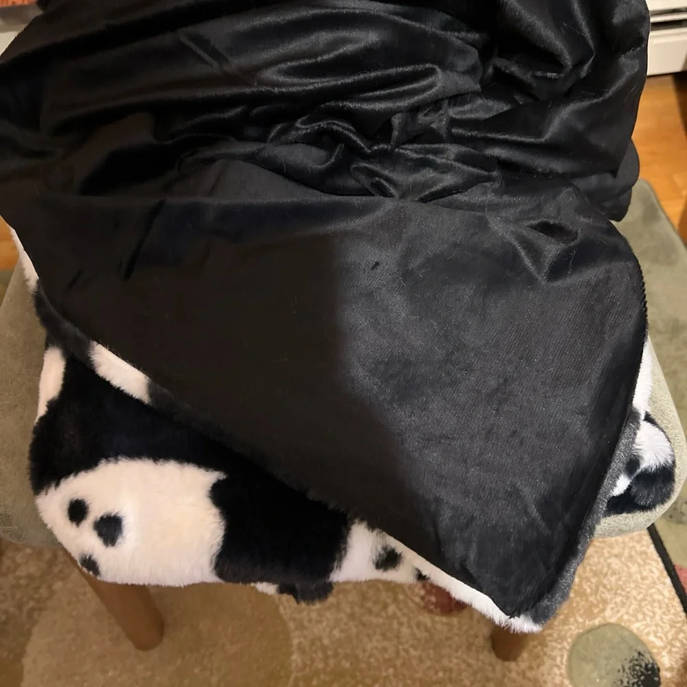 Halloween Storehouse Faux Fur Ghost Throw Blanket